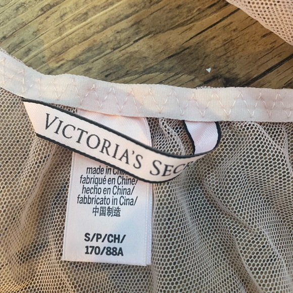 Victoria’s Secret lingerie pink teddy. Size Small - Picture 4 of 7